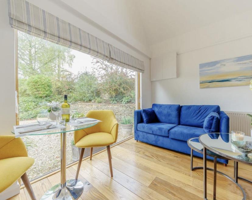 The Liss @ Piper House Appartamento Cheltenham Esterno foto